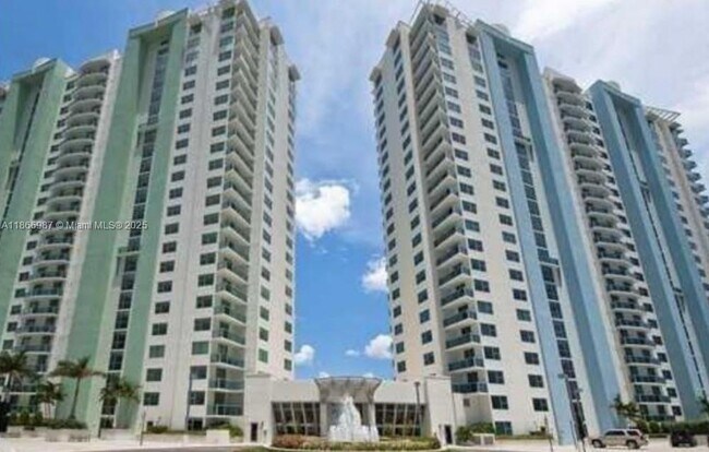 Building Photo - 2681 N Flamingo Rd