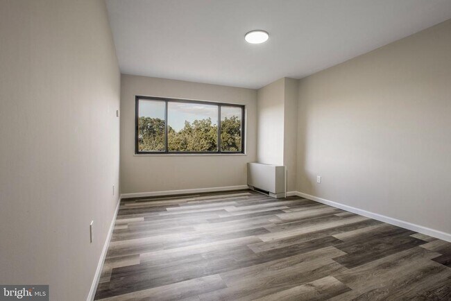 Building Photo - 8830 Piney Branch Rd