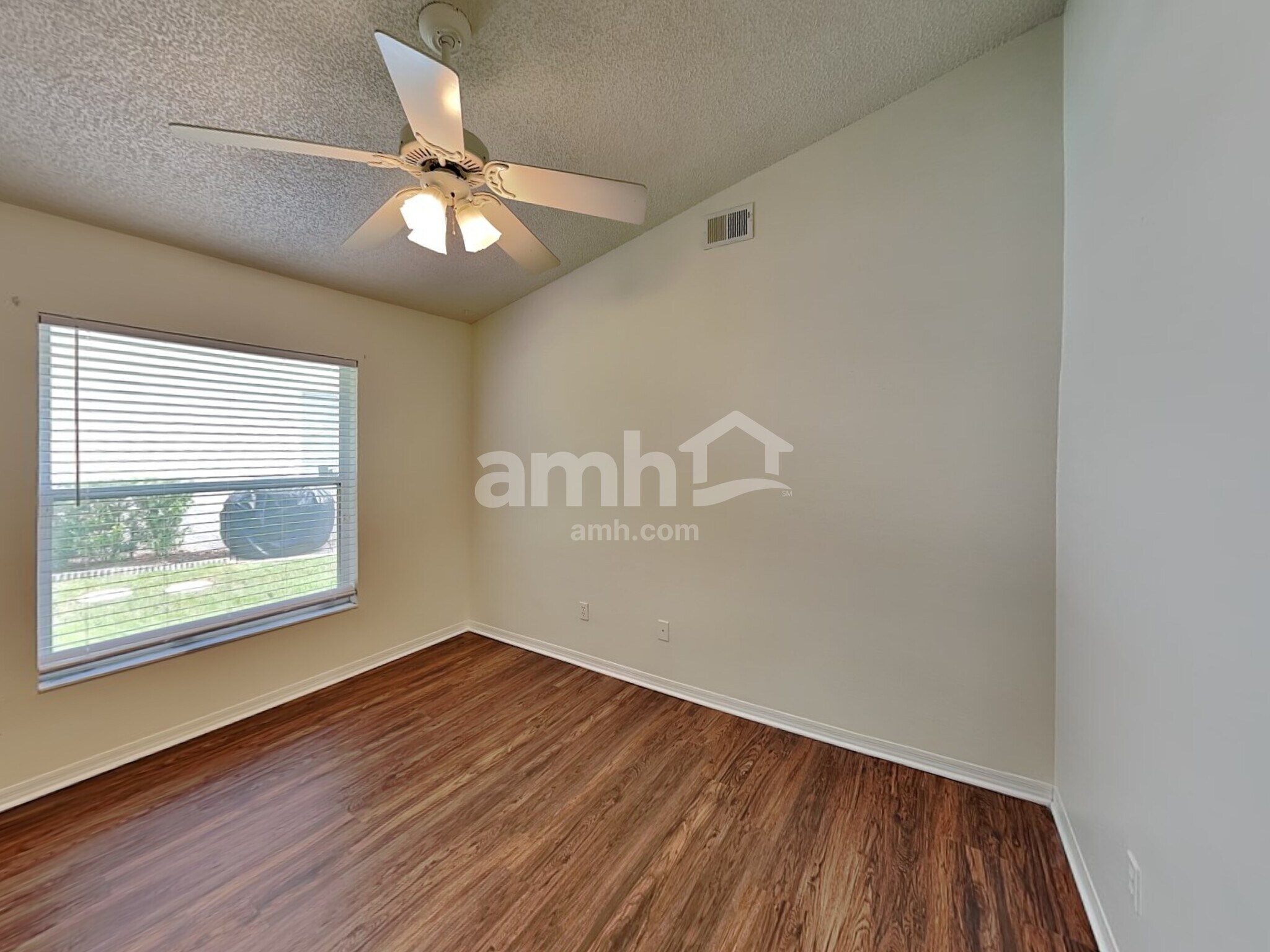 Building Photo - 12636 Enclave Dr