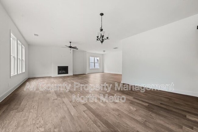 Building Photo - 382 Tillman Pass