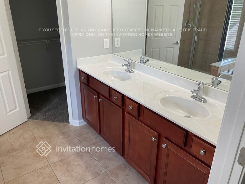 Building Photo - 905 Idlewood Dr