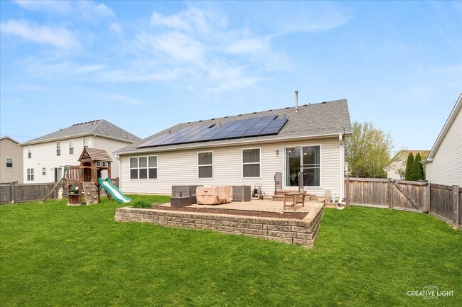 Building Photo - 2772 Cranston Cir