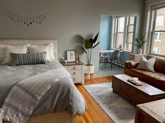 Building Photo - 1625 Commonwealth Ave