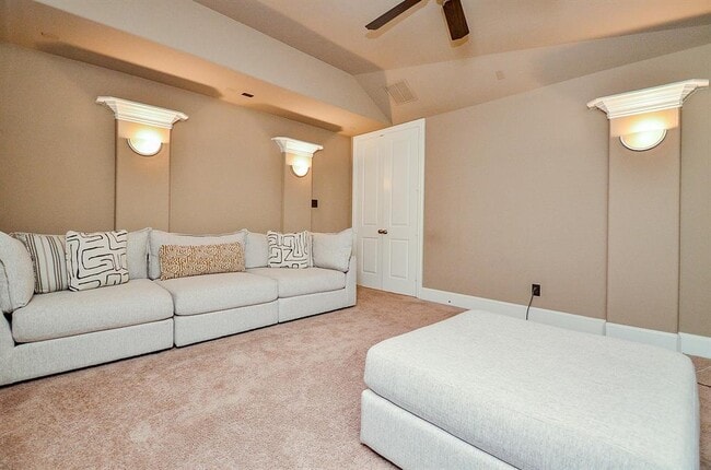 Building Photo - 27522 Blackstone Canyon Ln