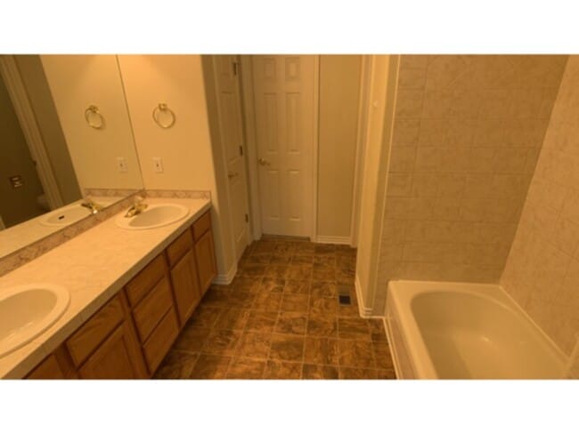 Building Photo - Secluded ranch style home near Cheyenne Canyon