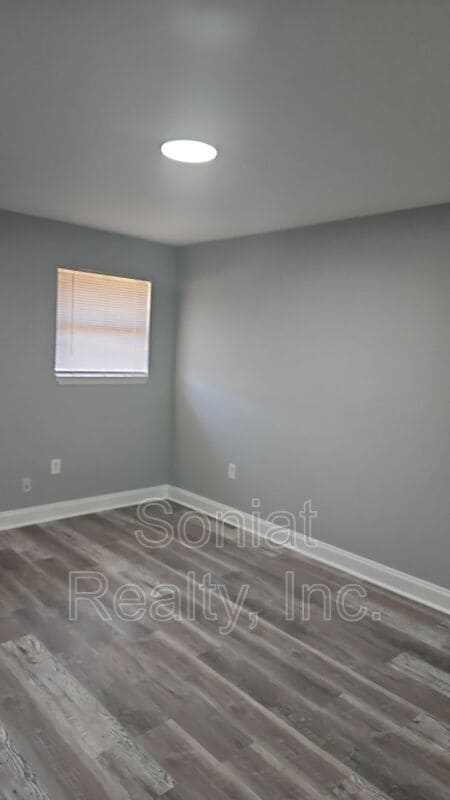 Building Photo - 924 Deslonde St
