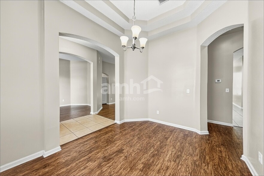 Building Photo - 14003 Golden Eagle Dr