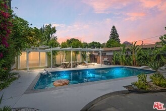 Building Photo - 22621 Dolorosa St