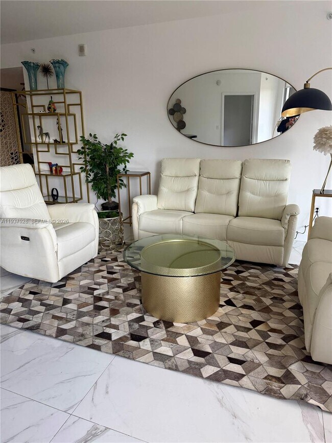 Building Photo - 488 NE 18th St