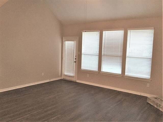Building Photo - 2213 Perkins Crossing Dr
