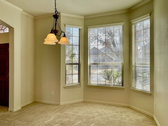 Building Photo - Gorgeous 4-bedroom home!