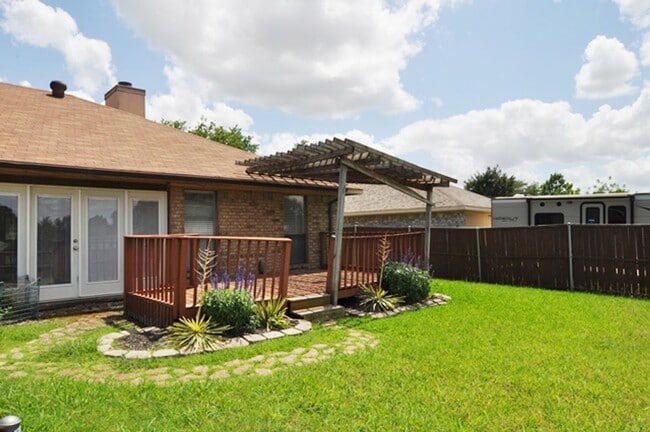 Building Photo - Great home with Sunroom in Sachse!