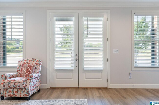 Building Photo - 829 21st Ave E