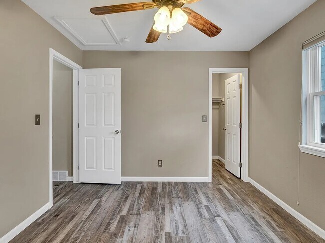 Building Photo - Beautiful ranch-style home!