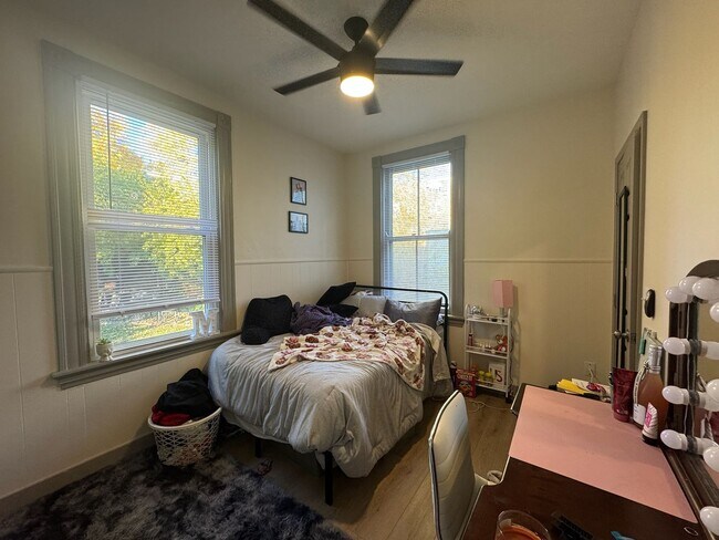 Building Photo - 308 Klotter Ave