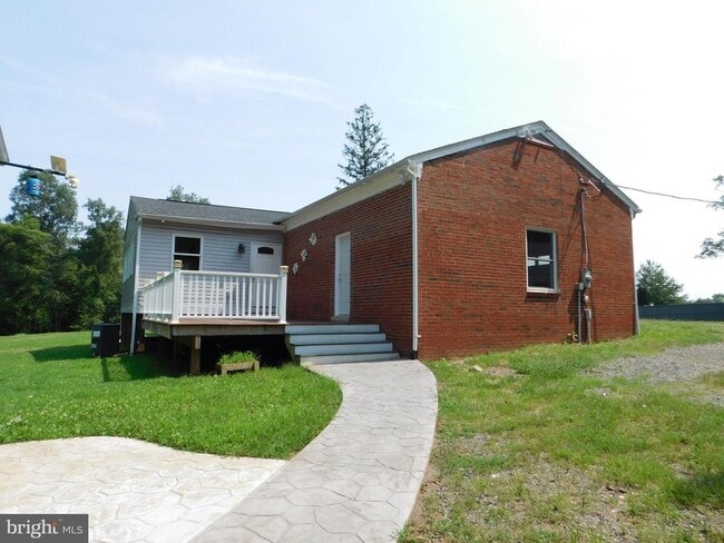 Building Photo - 43160 Evans Pond Rd