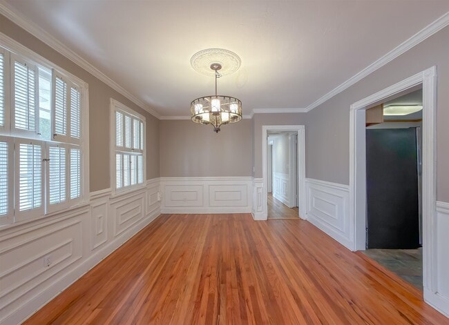 Building Photo - 514 Glenview Dr