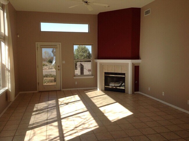 Building Photo - 5605 Bosque Vista Dr NE