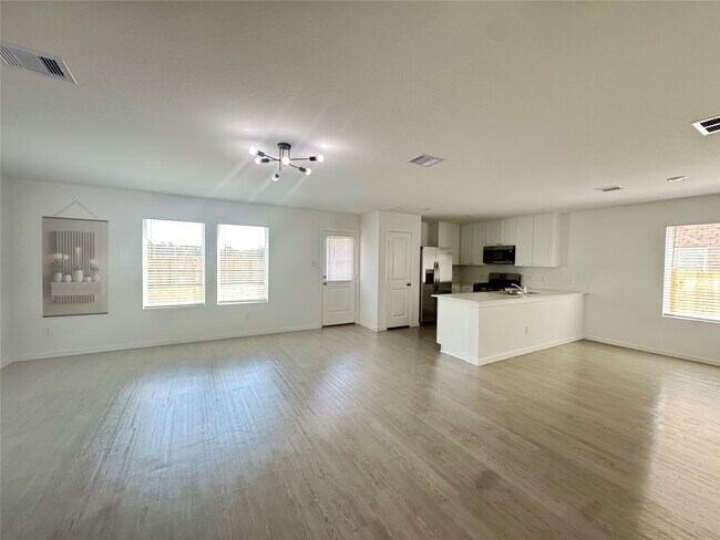Building Photo - 6273 Alder Crk Dr