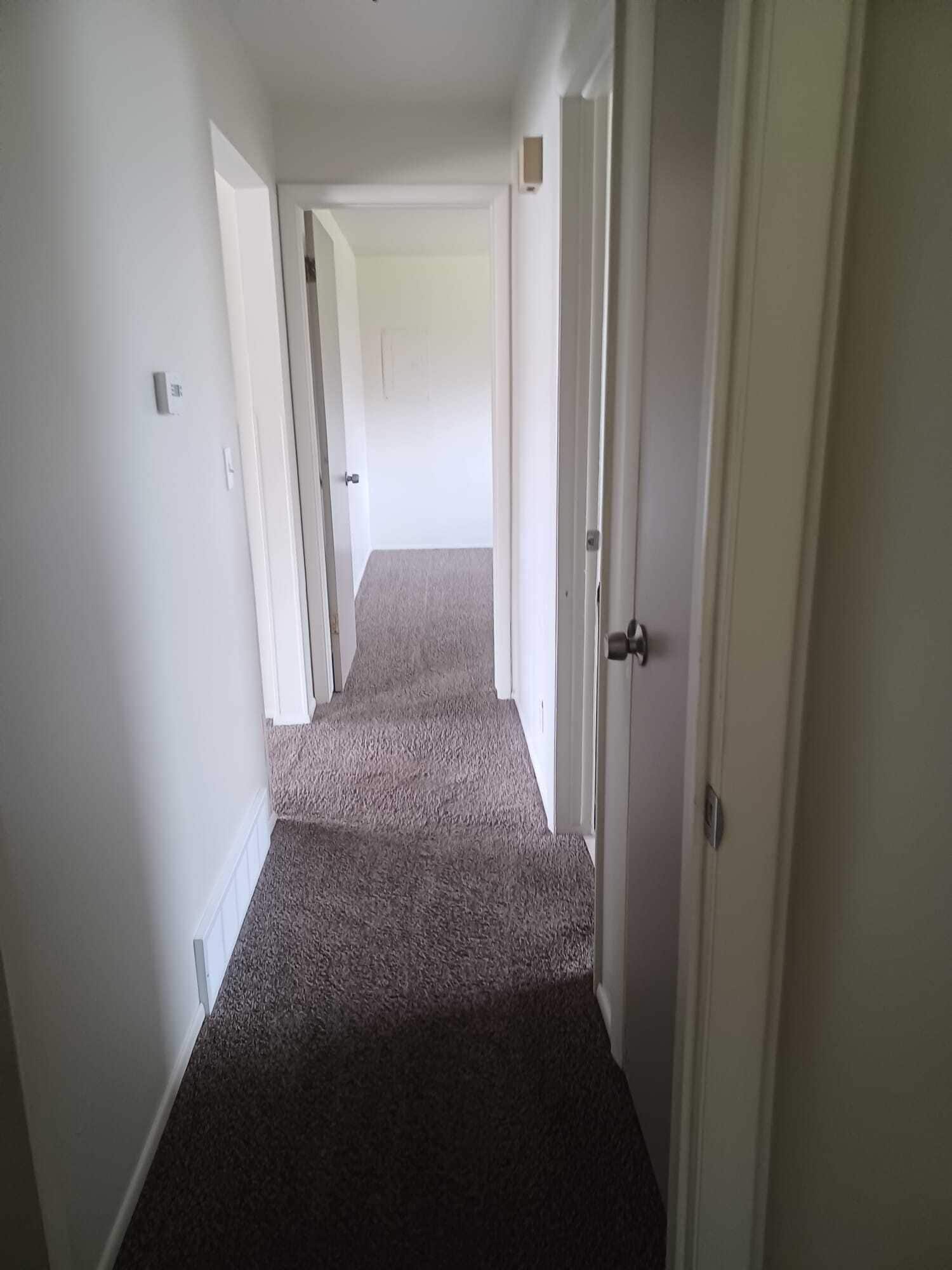 Building Photo - 705 Canyon View Drive