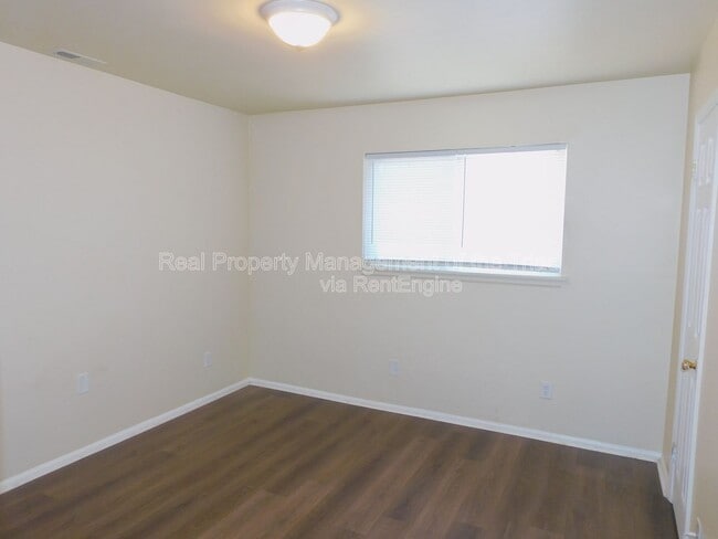 Building Photo - 4216 Parker St