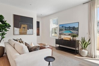 Building Photo - 2080 Paseo Belluno