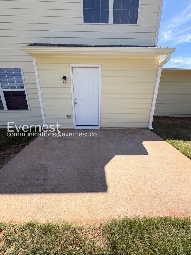 Building Photo - 459 Sawtooth Ln