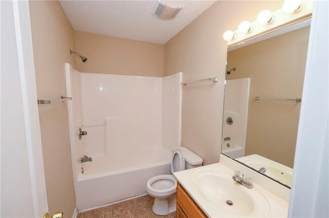 Building Photo - 135 Dalton Cody Dr