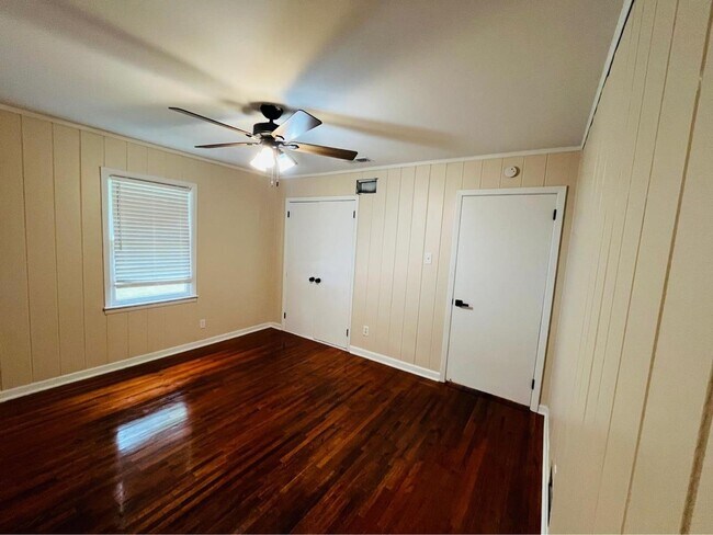 Building Photo - 1411 Whitten Rd