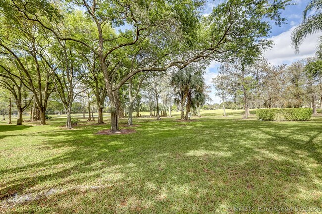 Building Photo - 6751 N University Dr