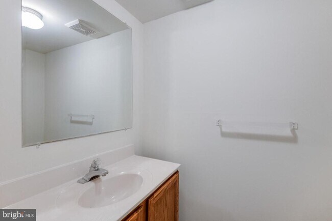 Building Photo - 11770 Stonegate Ln
