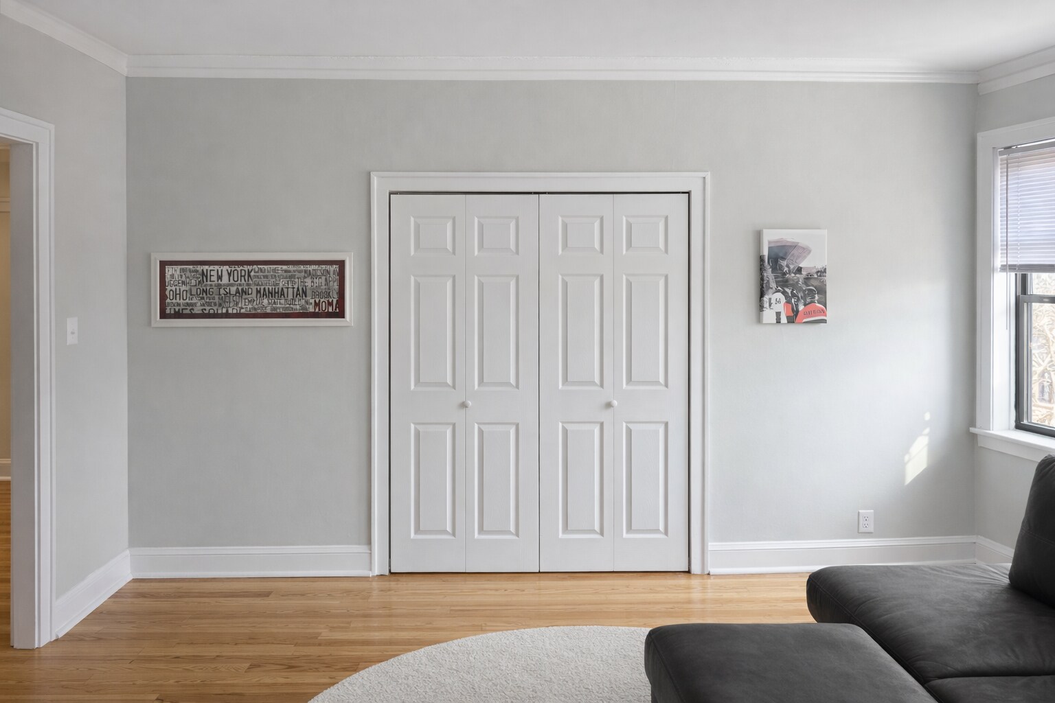 Building Photo - 3610 N Claremont Ave