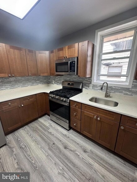 Building Photo - 612 Brill St