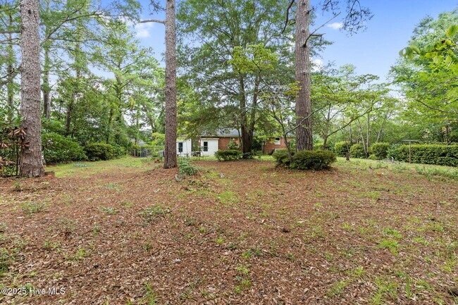 Building Photo - 5405 Autumn Dr