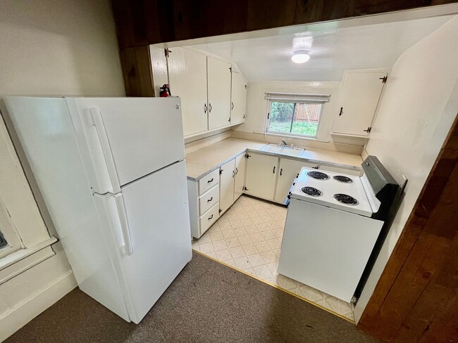 Building Photo - PET-FRIENDLY HOUSE NEAR OSU CAMPUS