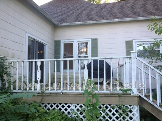 Building Photo - 501 Chickamauga Ave