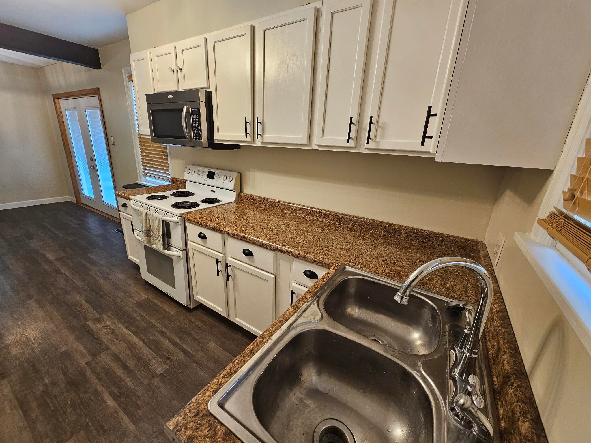 Lots of cabinets and storage space! - 606 Tindolph Ave S