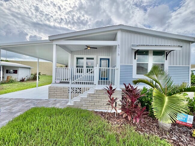 Building Photo - 5715 Camelford Dr
