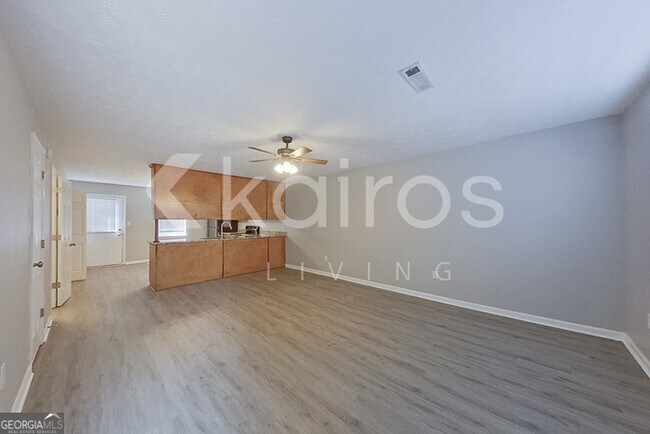 Building Photo - 160 Deer Pkwy