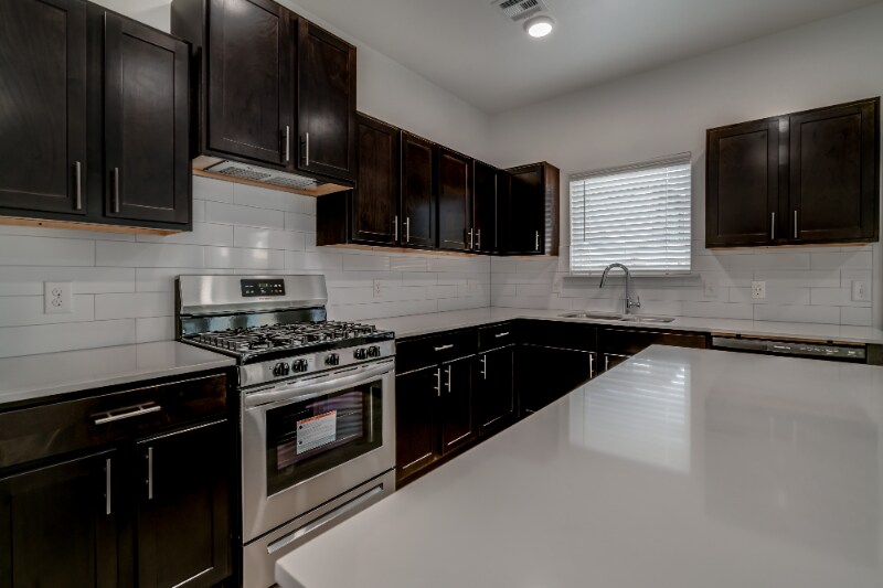 Building Photo - 13520 Vinita Dr