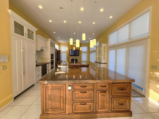 Building Photo - Multi-level Mosaic Mansion in Southwest, Reno