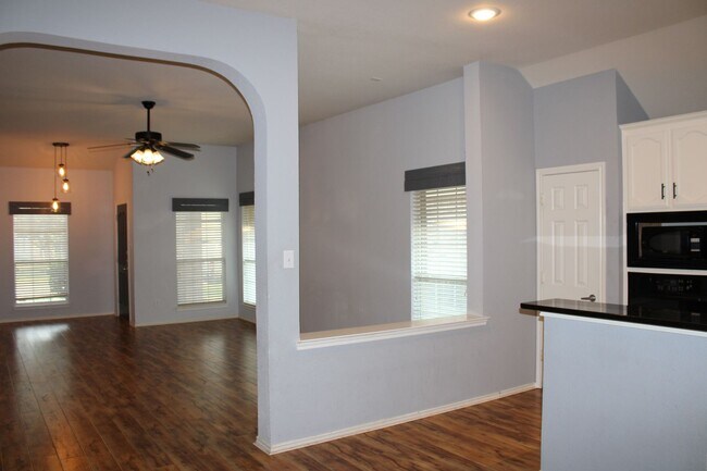 Building Photo - COMING SOON! ACCEPTING APPLICATIONS!