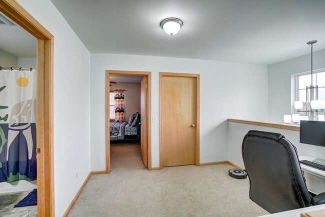 Building Photo - 818 Redan Dr