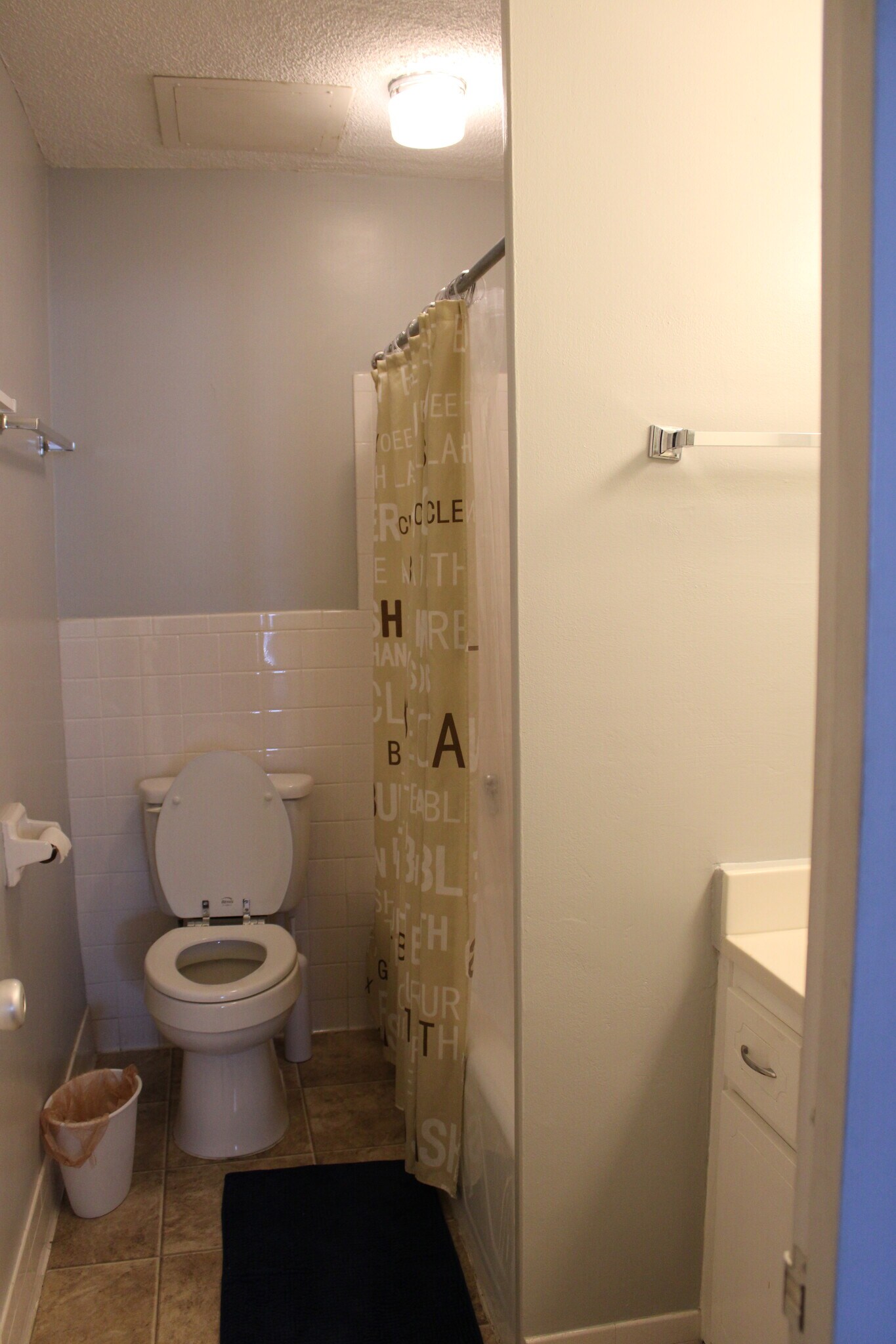 Building Photo - 1100 Erie Ave