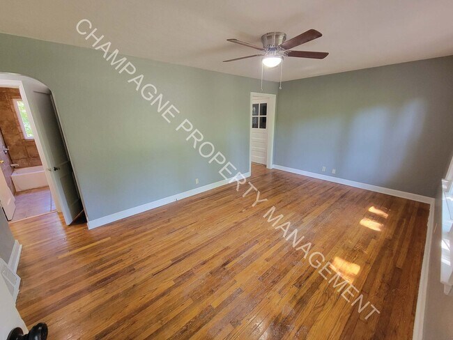 Building Photo - Newly Remodeled 3 Bed 2 Bath Single Family...