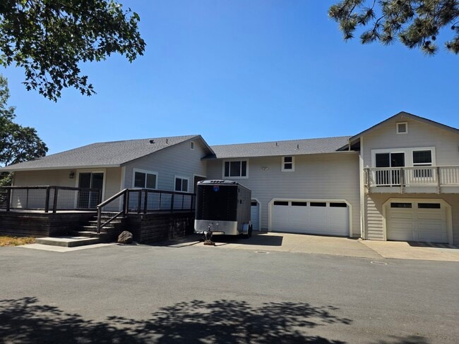 Building Photo - 780 W Cotati Ave