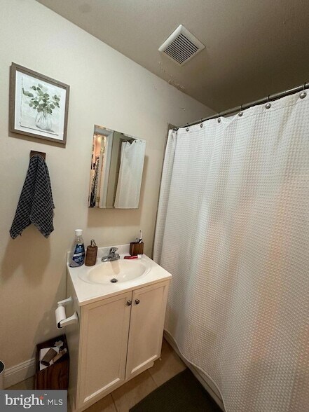 Building Photo - 3900 Terrace St