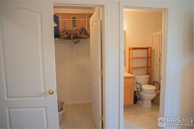 Building Photo - 1371 Saginaw Pointe Dr