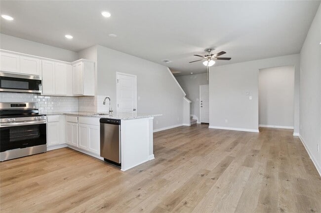 Building Photo - 525 Caymus Dr