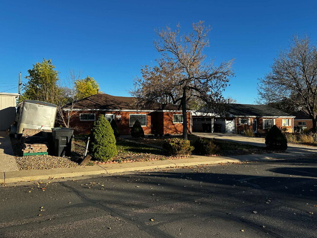 Building Photo - Charming 3 bed/2 bath house in the Heart of Thornton!